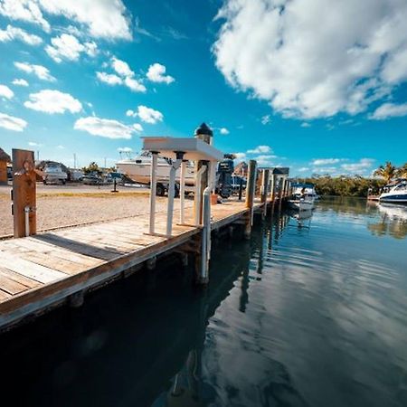 Waterfront Studio 2, Couples Oasis, Kayaks, Pool Jewfish Kültér fotó